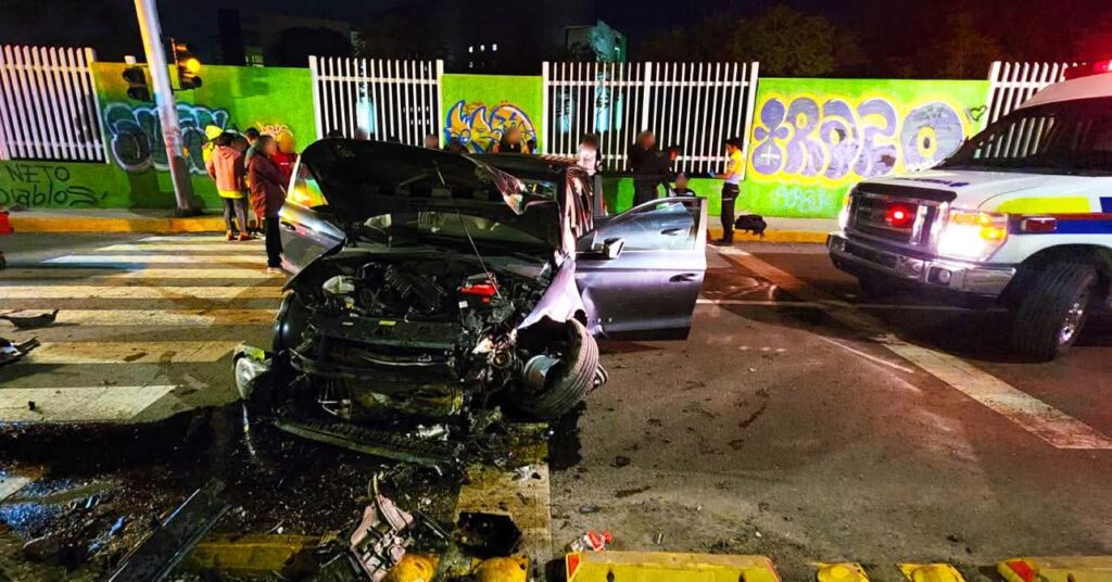 Impactante choque en Pie de la Cuesta deja un herido