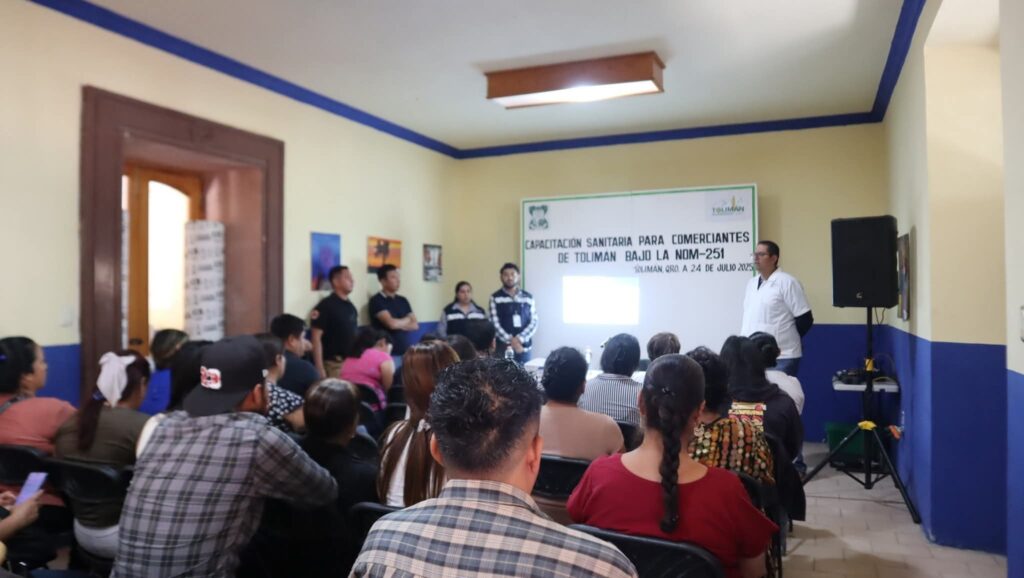 Capacitan a Comerciantes de Tolimán para Feria de la Gordita 2025