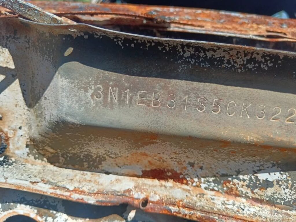 Hallan Auto Incendiado y Robado en Santa Bárbara