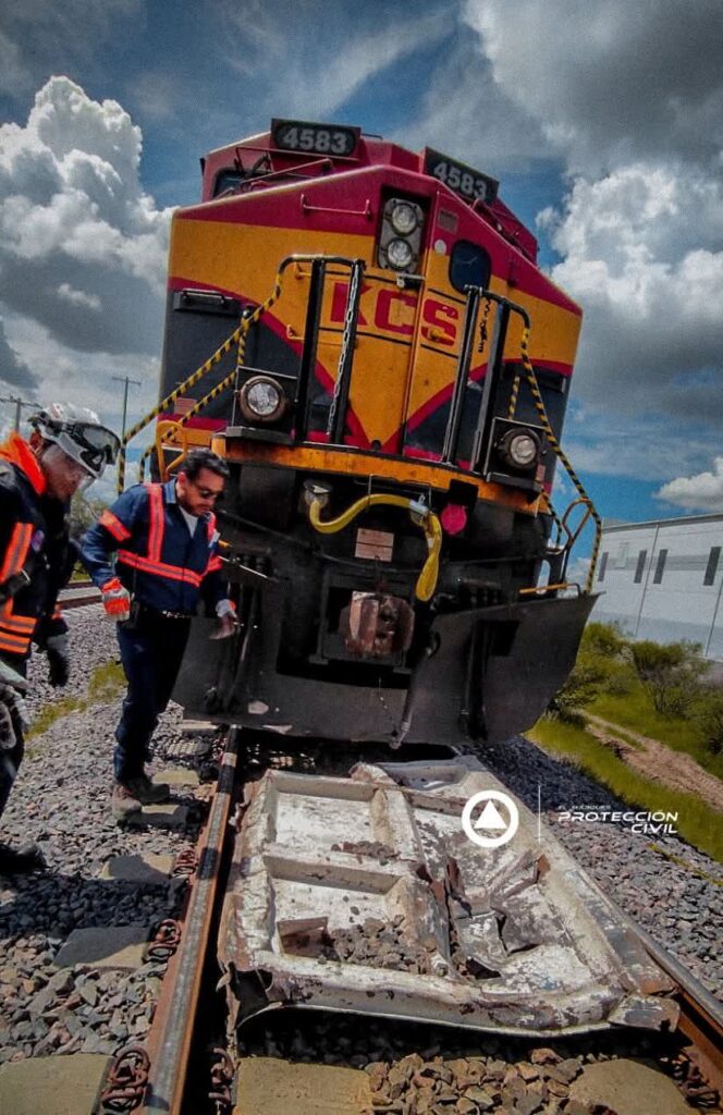Impacto en cadena: volcadura y choque paralizan carreteras en El Marqués