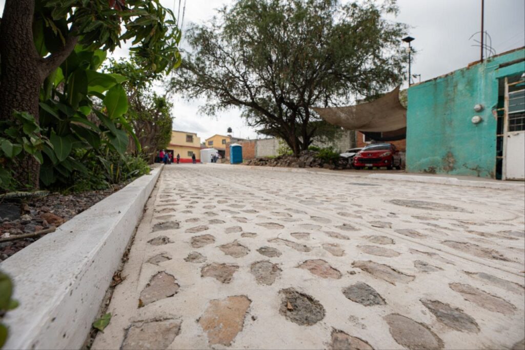 Mauricio Kuri y Roberto Cabrera rehabilitan calles con 10.2 mdp de inversión; anuncian nuevas obras por 9.2 mdp