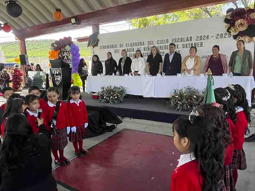 Encabeza Irene Quintanar Mejía ceremonias de clausura del ciclo escolar