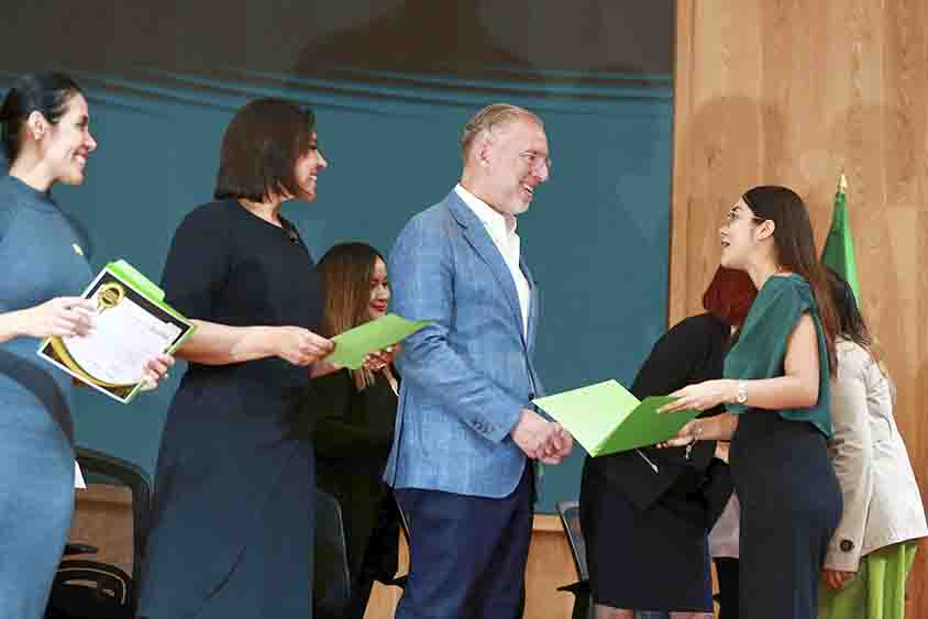 Destaca Marco Del Prete competitividad de mujeres empresarias