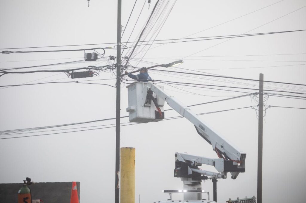 Supervisa Roberto Cabrera trabajos de mejora de imagen urbana en colonia Los Olivos