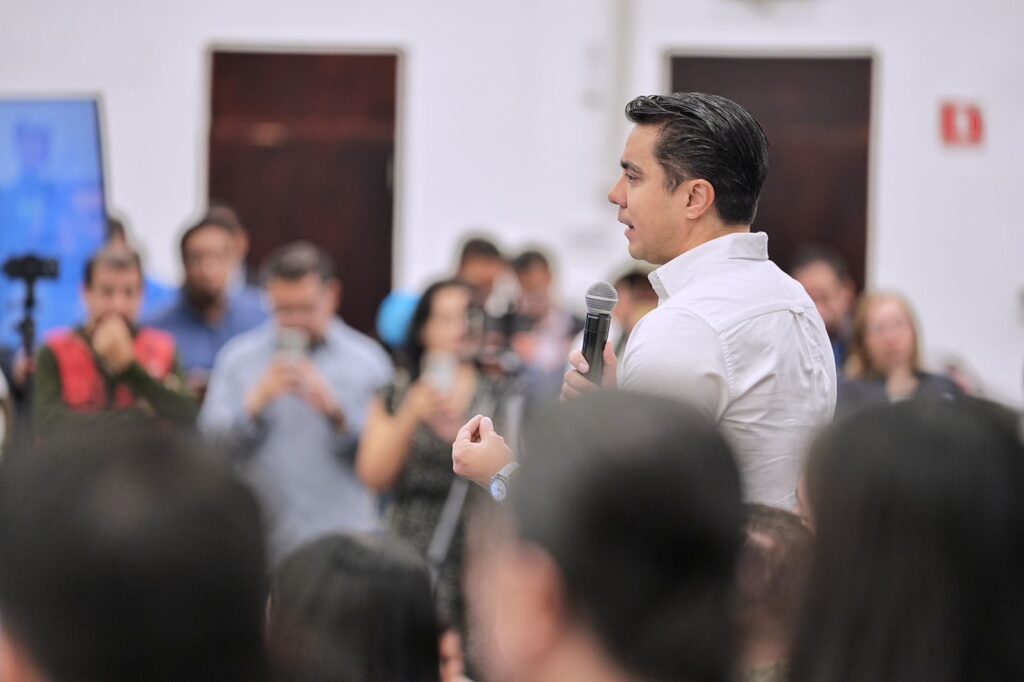 Promueve Felifer Macías parlamento abierto para iniciativa de homicidio vial