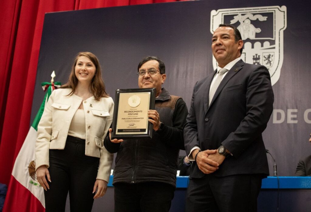 Cancelan sello postal conmemorativo de la fundación de San Juan del Río y reconocen a sanjuanenses distinguidos