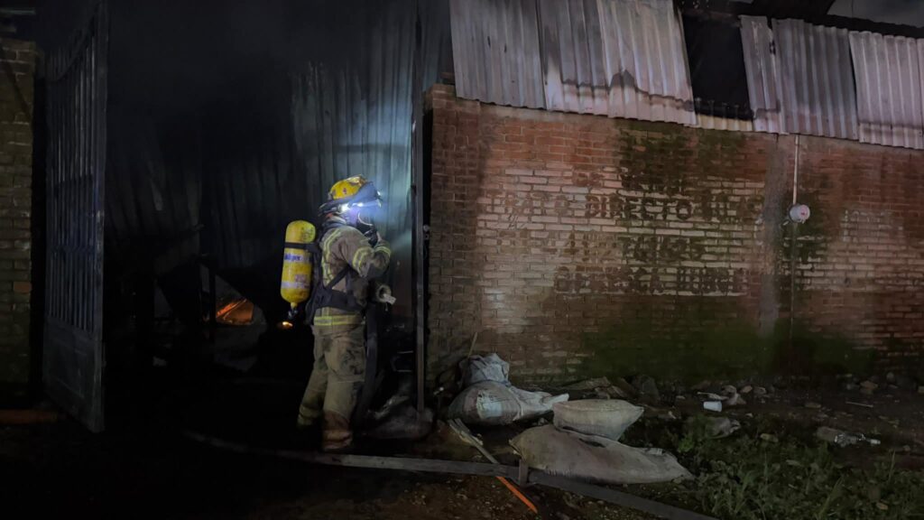 ncendio en tequisquiapan moviliza a cuerpos de emergencia