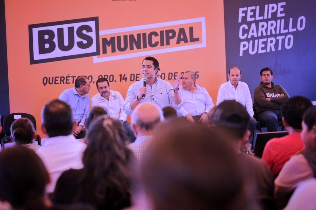 Amplia Felifer Macías transporte comunitario gratuito en Felipe Carrillo Puerto para miles de familias