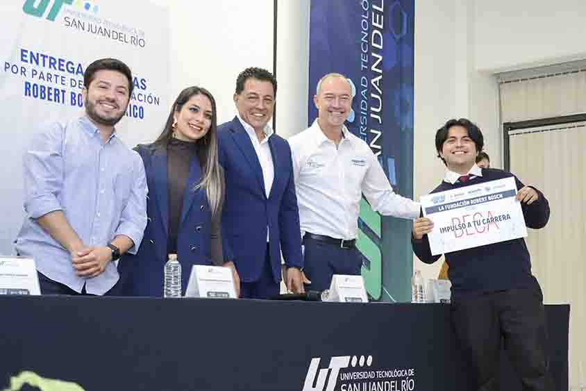 Reciben estudiantes de UT San Juan beca de la Fundación Robert Bosh