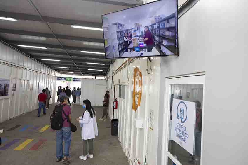 Visita Mauricio Kuri el Instituto Mexicano de Oftalmología