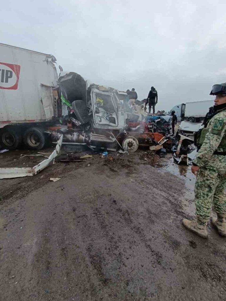 Accidente múltiple en la carretera 57 complica la circulación en El Chamizal