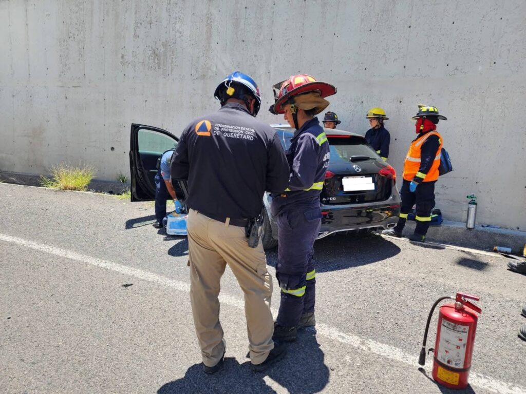 Accidente vehicular en Juriquilla