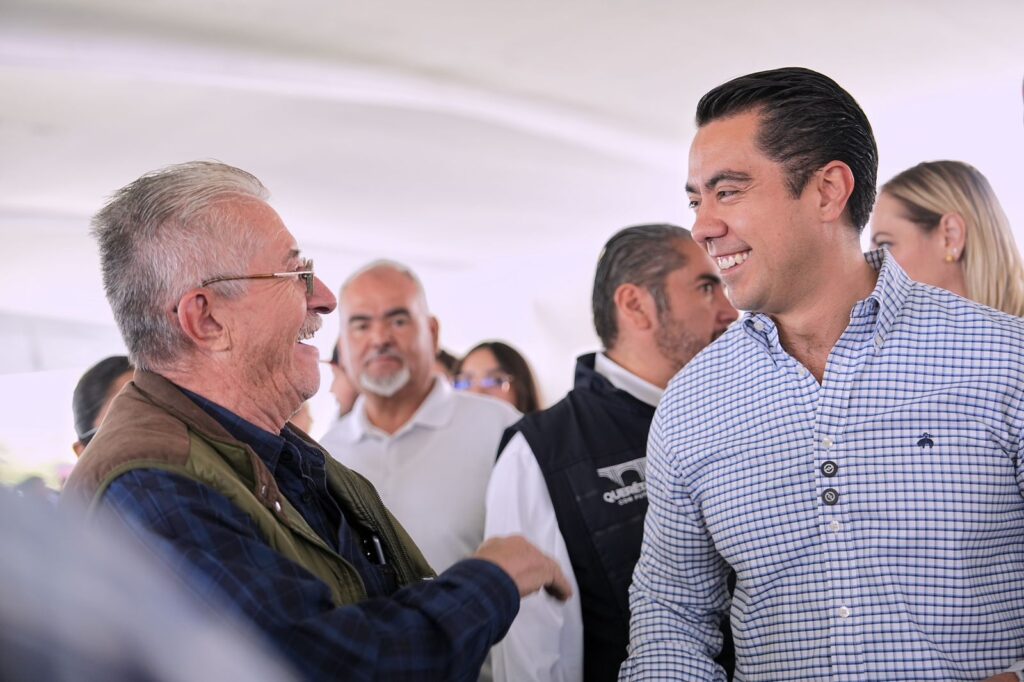 Participa Felifer Macías en Jornada Aquí Contigo