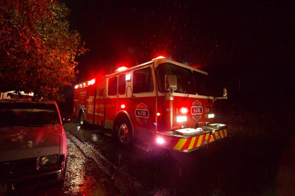 Gobierno Municipal de San Juan del Río atiende reportes derivados de la lluvia de este sábado y madrugada de domingo
