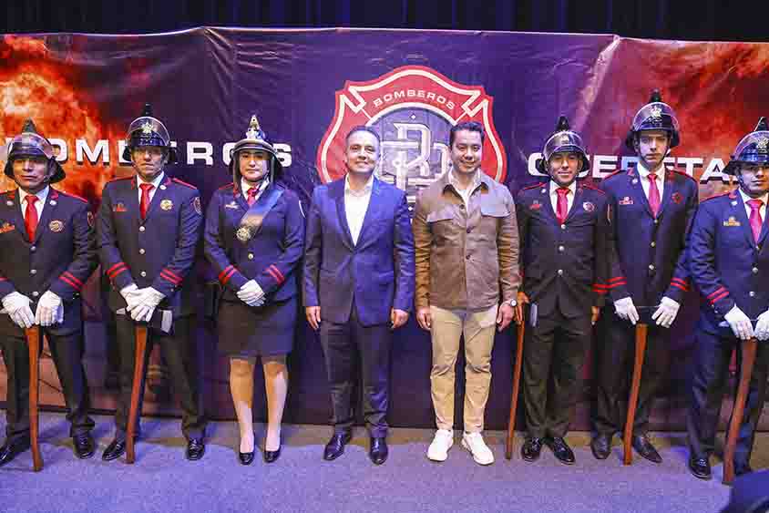 Reconoce Eric Gudiño labor de Bomberos Querétaro