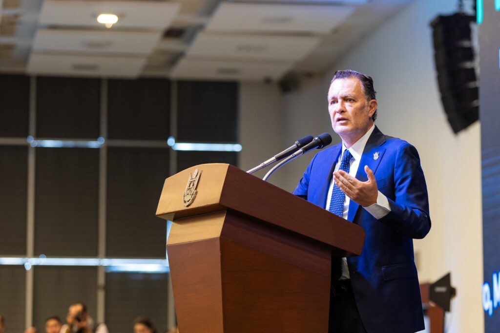 Inaugura Mauricio Kuri Congreso Internacional Construyendo Humanidad de Paz