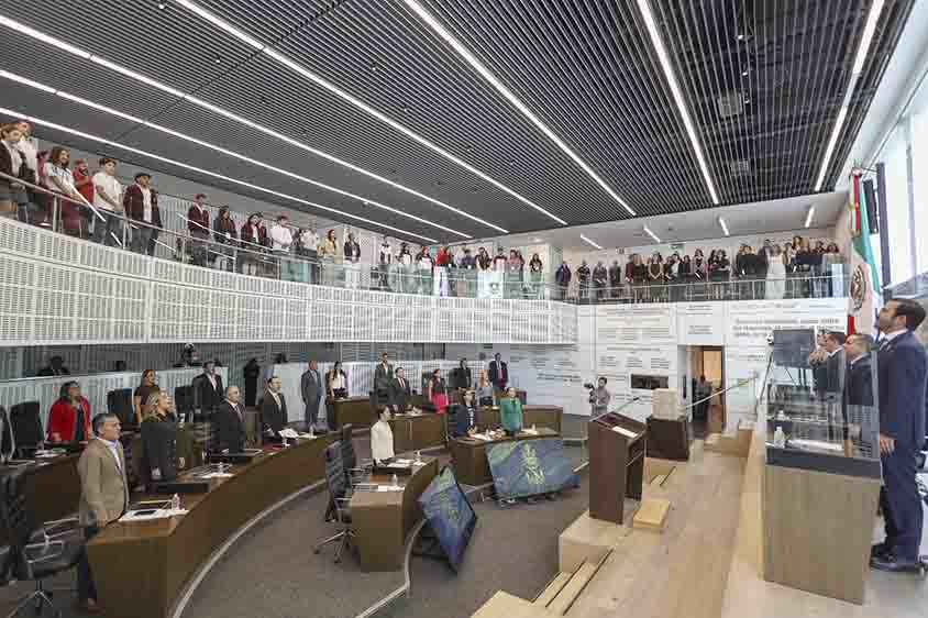 LXI Legislatura conmemora el Bicentenario de la Constitución de 1825