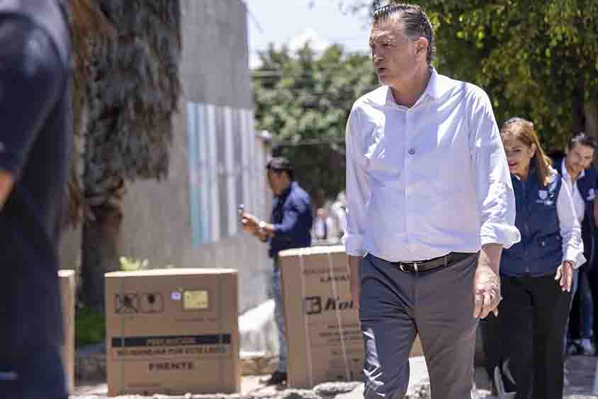 Arranca la entrega de apoyos a las familias afectadas por las lluvias