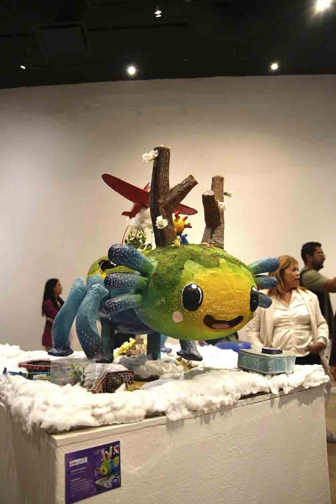 Exponen piezas de Creajolote en el Gómez Morin