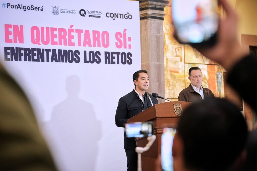 Presentan Felifer Macías y Mauricio Kuri apoyos integrales para familias afectadas por las lluvias