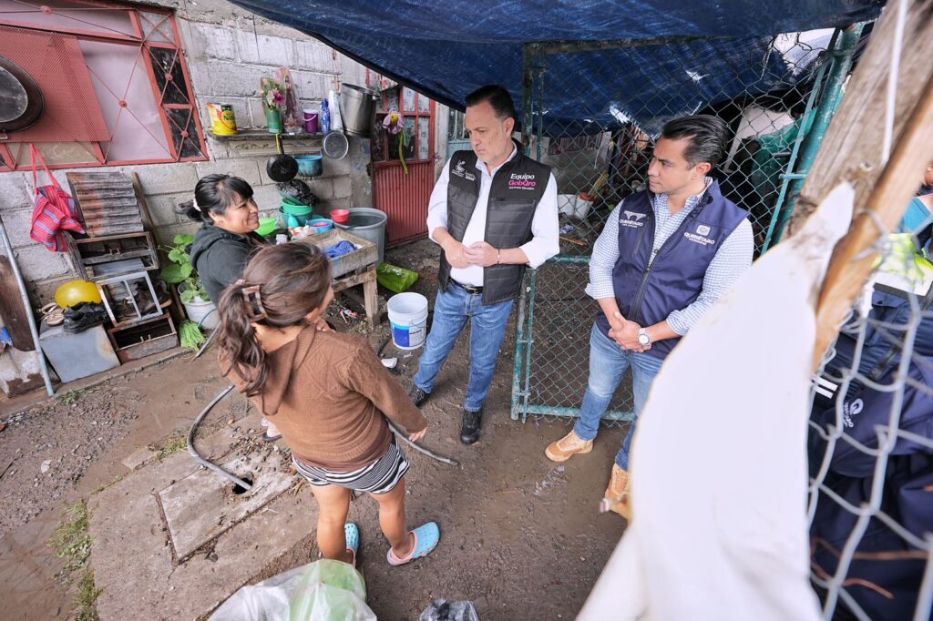 Recorren Felifer Macías y Mauricio Kuri zonas afectadas por lluvias en Querétaro