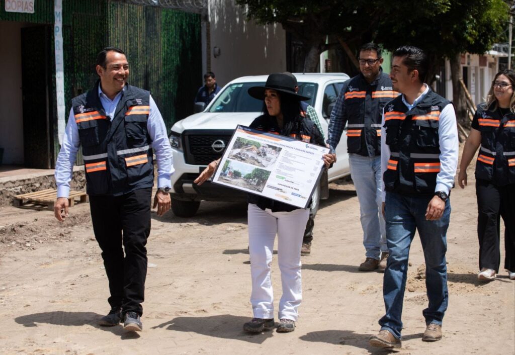 Roberto Cabrera rehabilita calles en el Centro