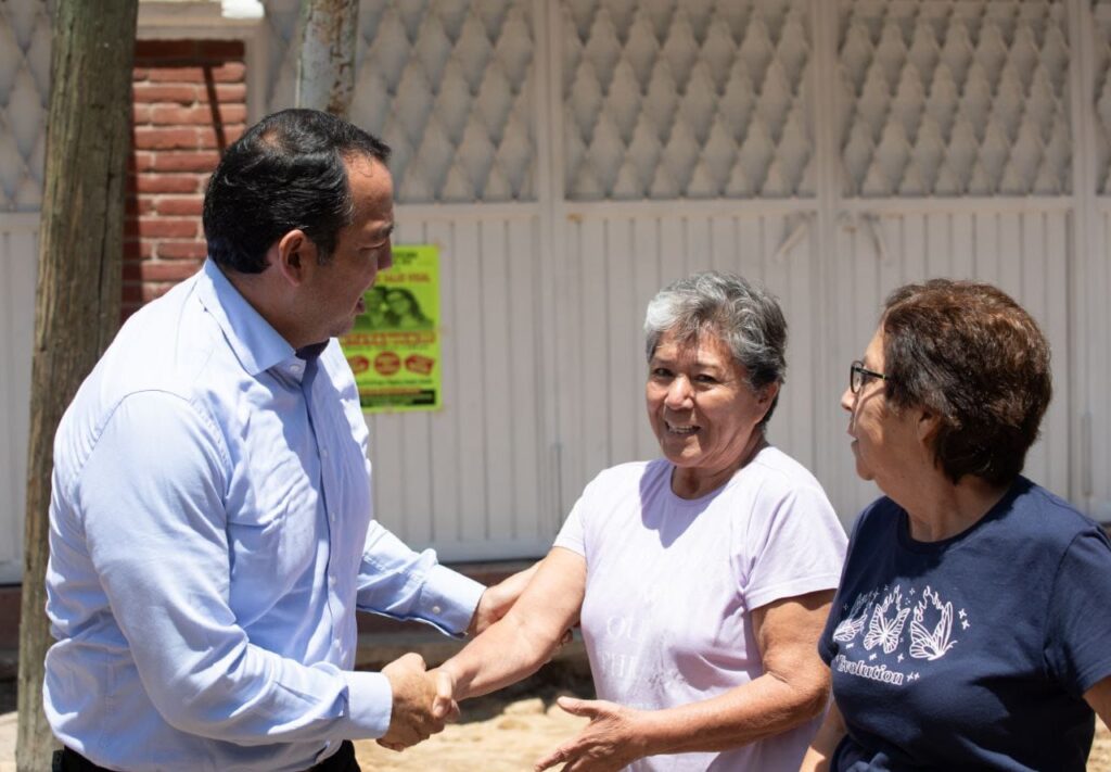 Roberto Cabrera rehabilita calles en el Centro