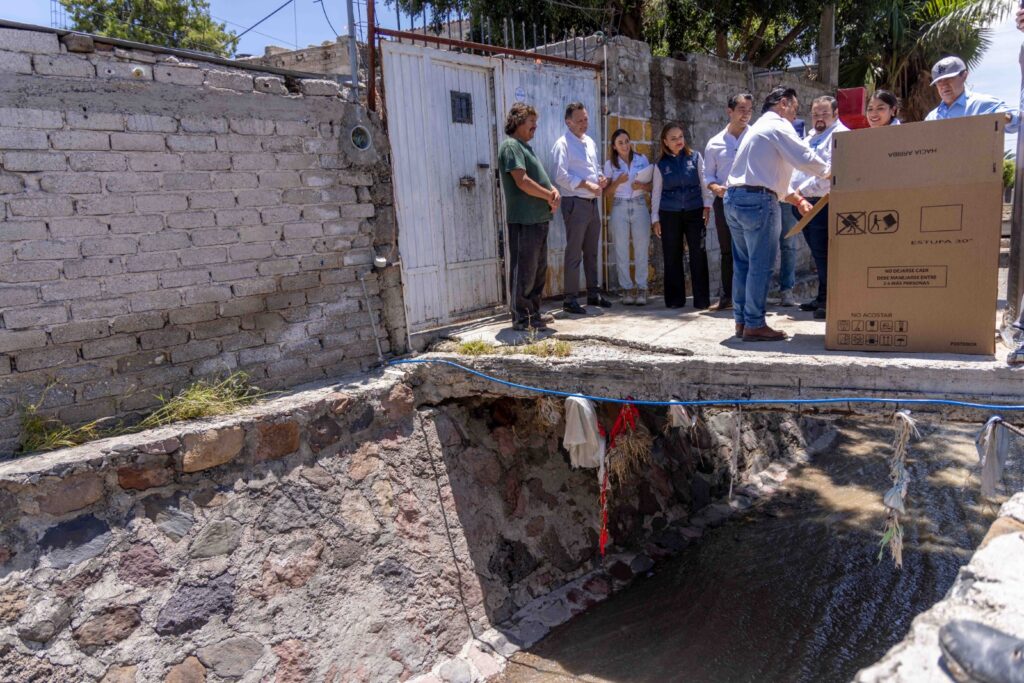 Arranca la entrega de apoyos a las familias afectadas por las lluvias