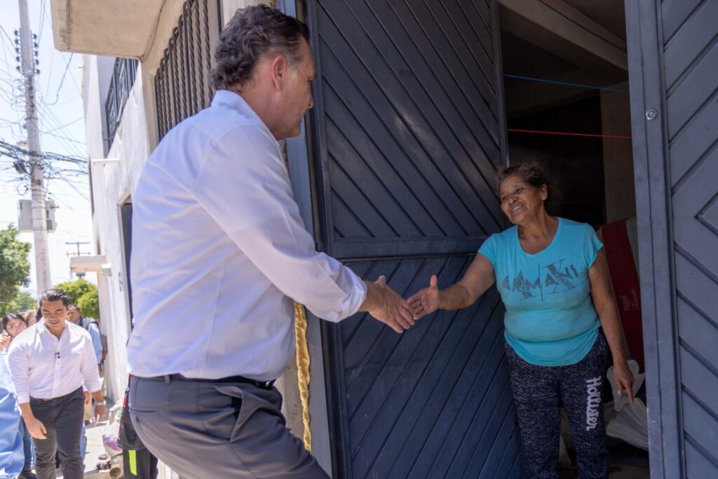 Arranca la entrega de apoyos a las familias afectadas por las lluvias