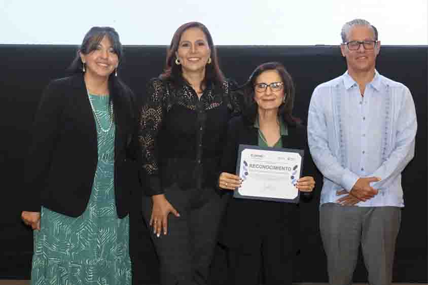 Reconocen a Investigadoras e Investigadores Eméritos