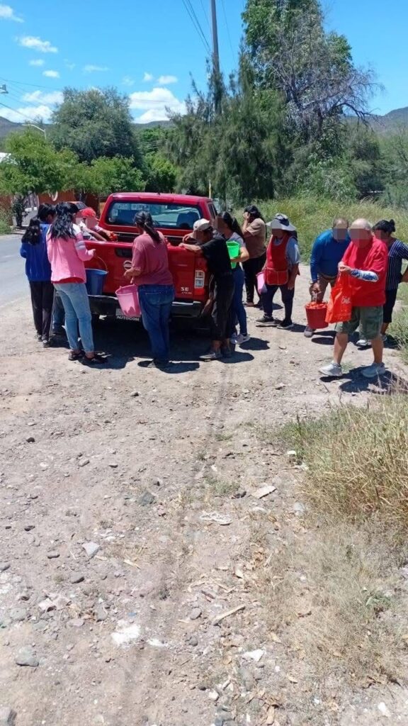 Repartición de Jitomate en las delegaciones de San Miguel, Centro, Casas Viejas y San Antonio del municipio de Tolimán.