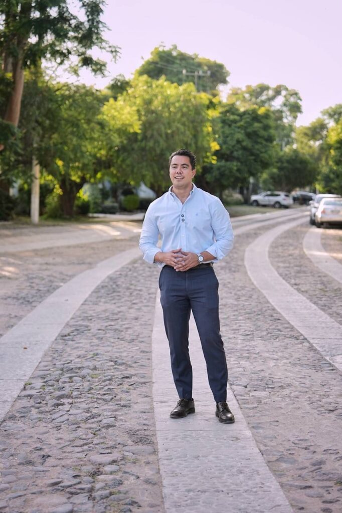 Entrega Felifer Macías obra integral en fraccionamiento Jurica Campestre