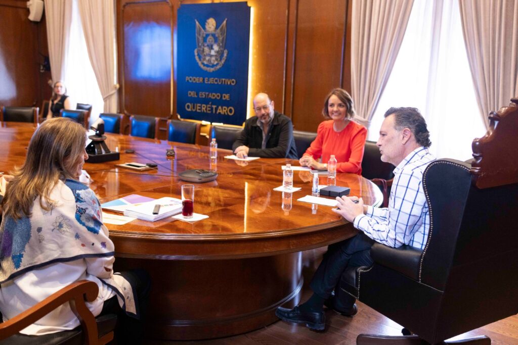 Se reúne Gobernador con María Elena Servitje, presidenta de Sietecolores