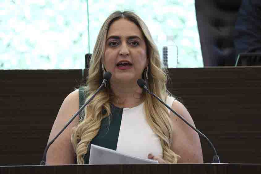 Diputada Perla Flores (PVEM) en el Informe de la LXI Legislatura de Querétaro