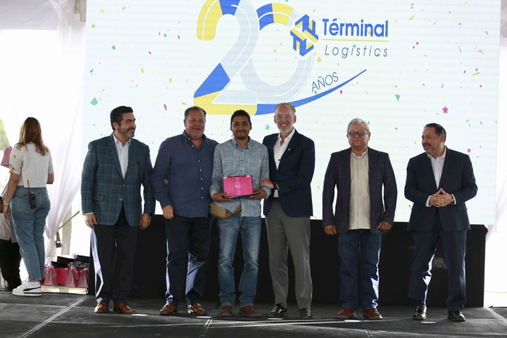 Celebra Marco Del Prete 20 años de Términal Logistics

