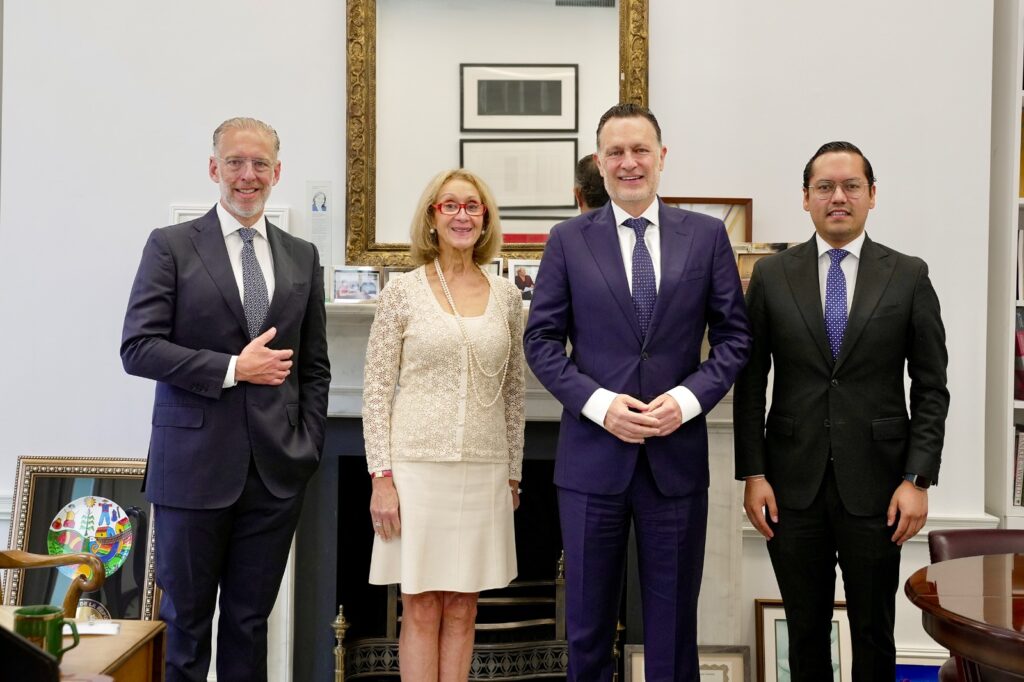 Participa Mauricio Kuri en mesa redonda con miembros de Council of the Americas