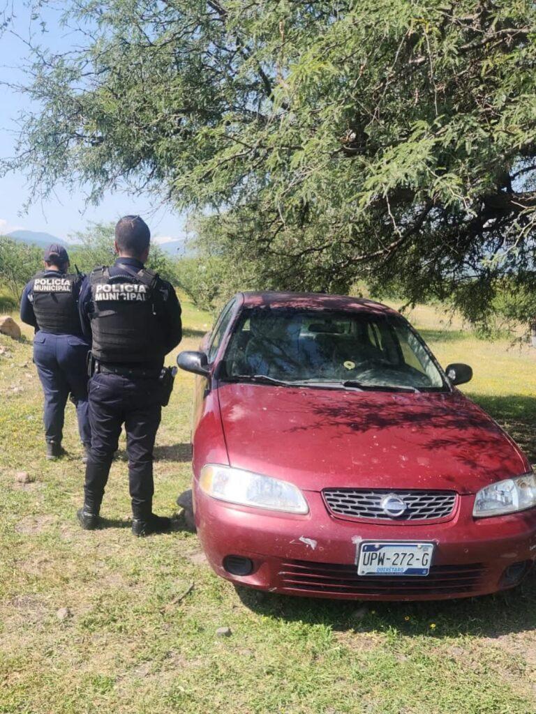 Recuperan vehículo con reporte de robo en Pedro Escobedo