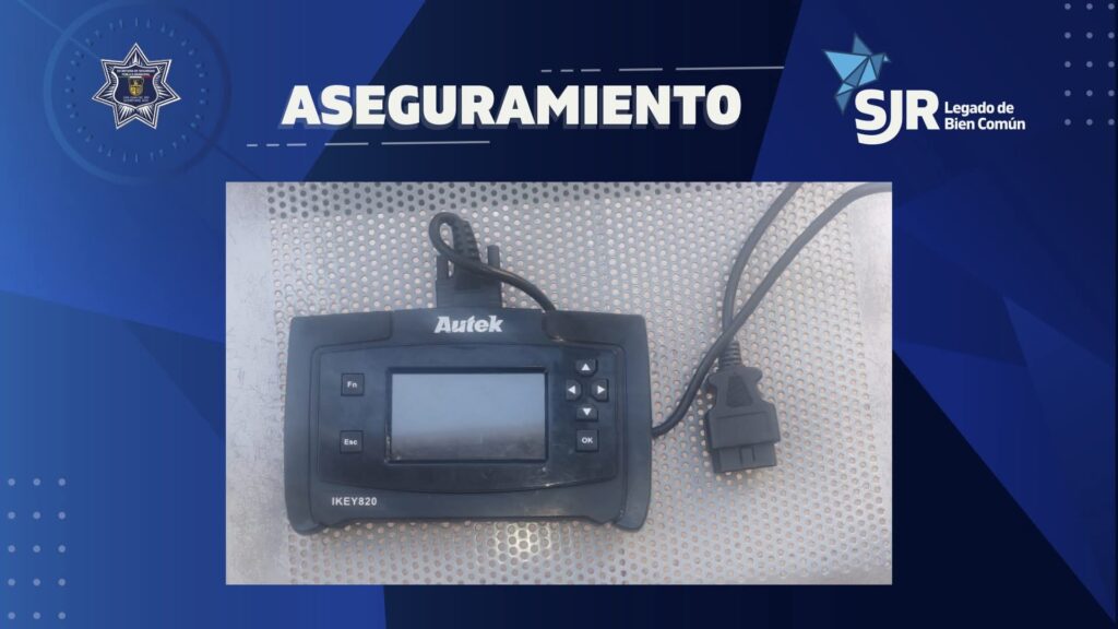 Aseguran dos vehículos relacionados con robo en San Juan del Río