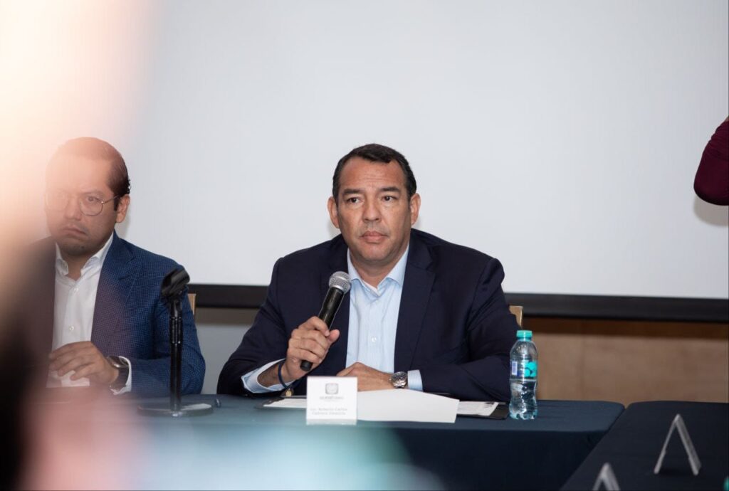 Firma Roberto Cabrera acuerdo para dar cumplimiento al Decreto que prohíbe música que haga apología del delito y violencia