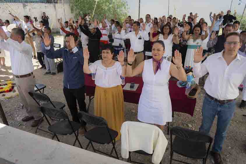 La secretaria de Salud (SESA) del estado de Querétaro, María Martina Pérez Rendón, encabezó la ceremonia de inauguración del Temazcal en el Centro de Salud Tolimán, quien expresó que este proyecto representa un esfuerzo por integrar la medicina tradicional y la medicina moderna para beneficio de la población.