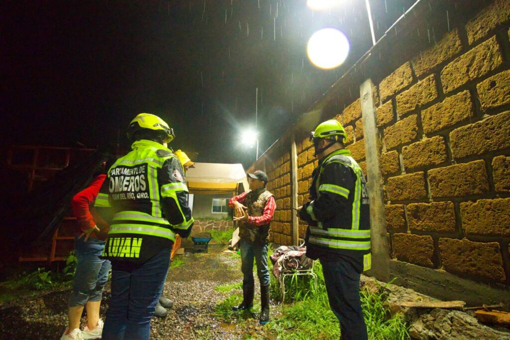 Municipio de San Juan del Río atiende reportes ciudadanos derivados de la lluvia en la demarcación