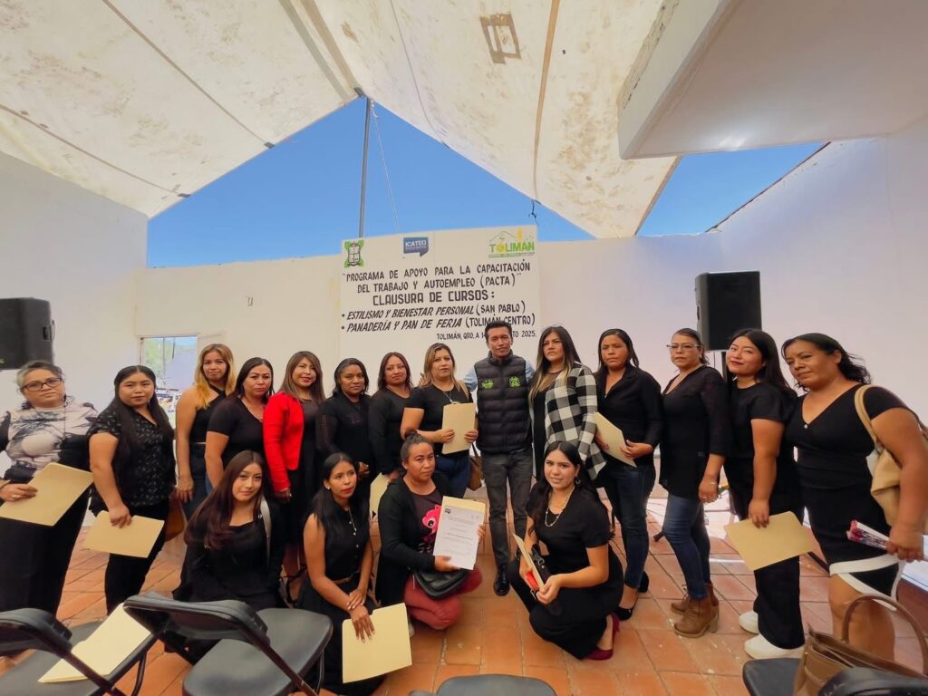 Clausuran cursos de capacitación para mujeres en Tolimán y San Pablo: impulso al desarrollo personal y económico.