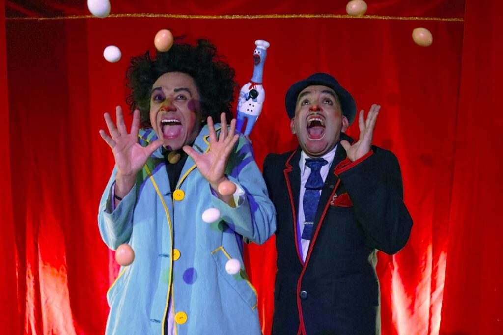 Llegan los Banyasos a la Casa del Faldón con su espectáculo Nostalgia