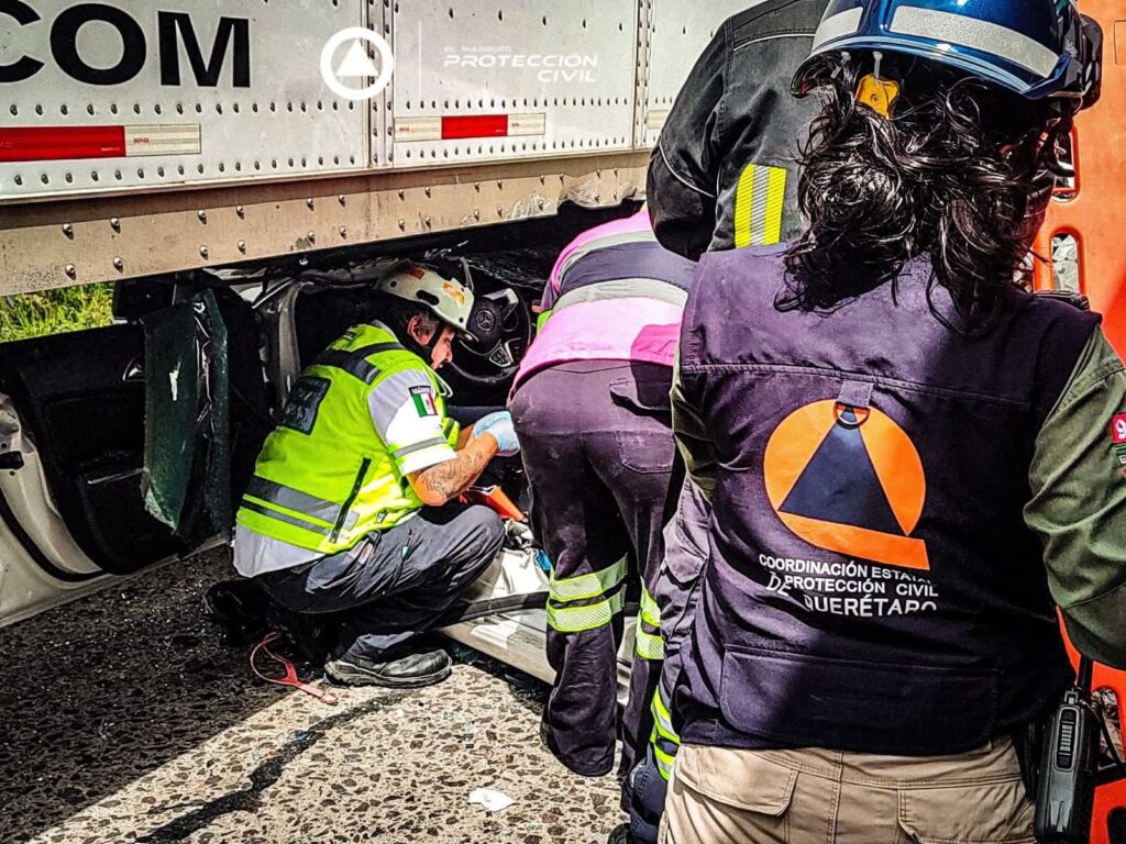 Accidente en la Autopista 57D deja cuatro lesionados