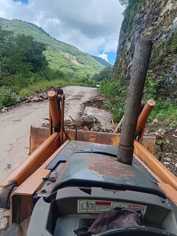 Liberan al 100% Vialidad en El Sauz de Guadalupe tras Derrumbe