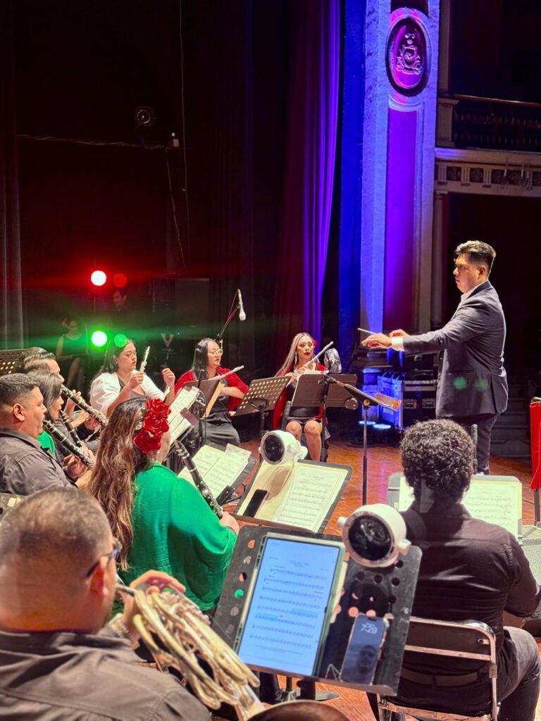 Estrena el compositor queretano Alfonso Olvera la marcha Colima Vive