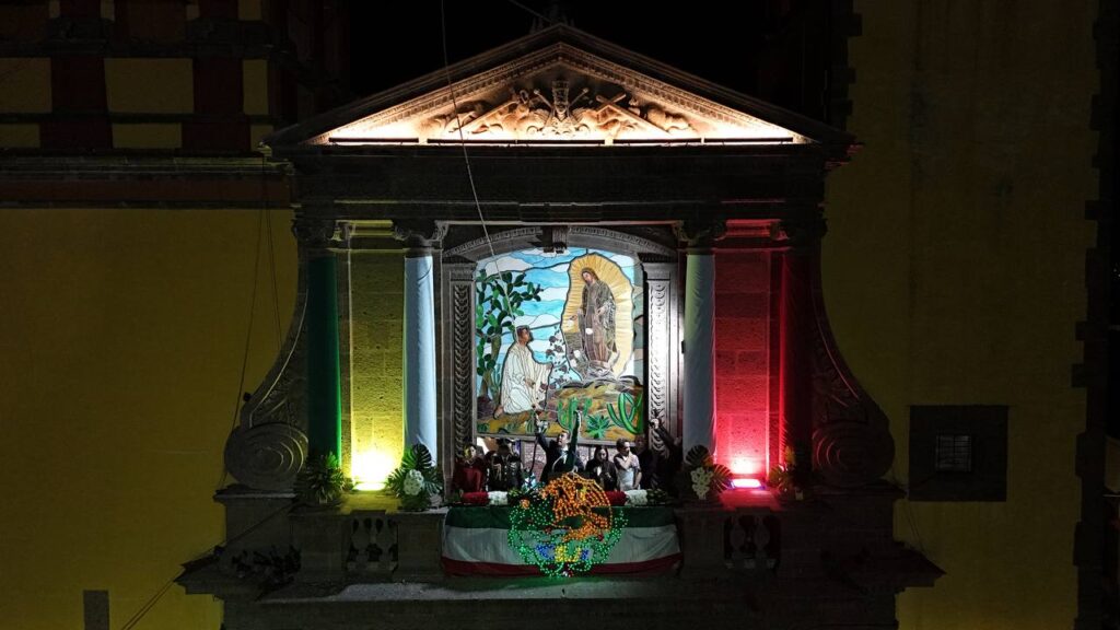 Roberto Cabrera encabeza ceremonia del Grito de Independencia en San Juan del Río