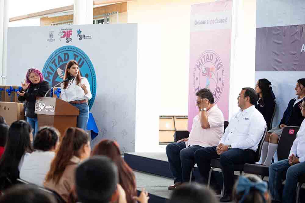 Sistema Municipal DIF entrega 30 equipos