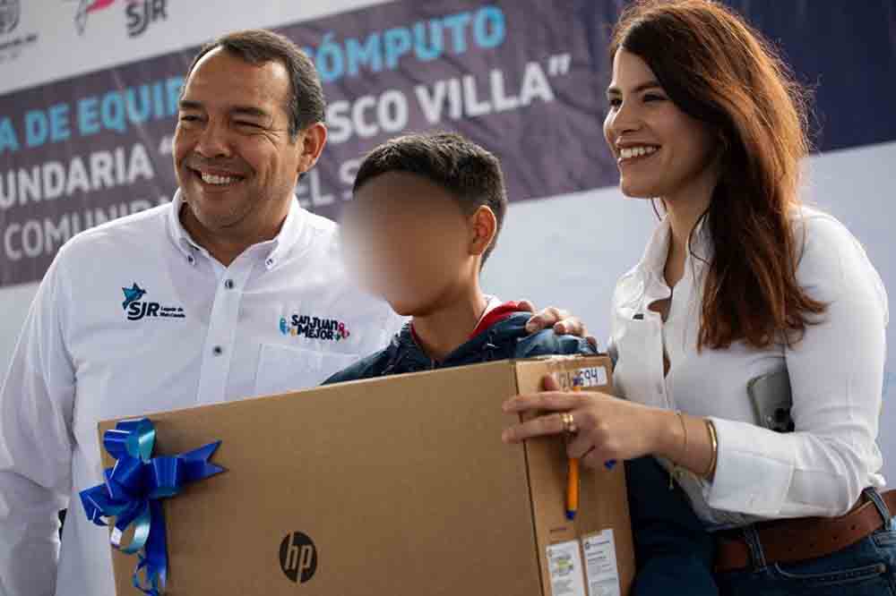 Sistema Municipal DIF entrega 30 equipos