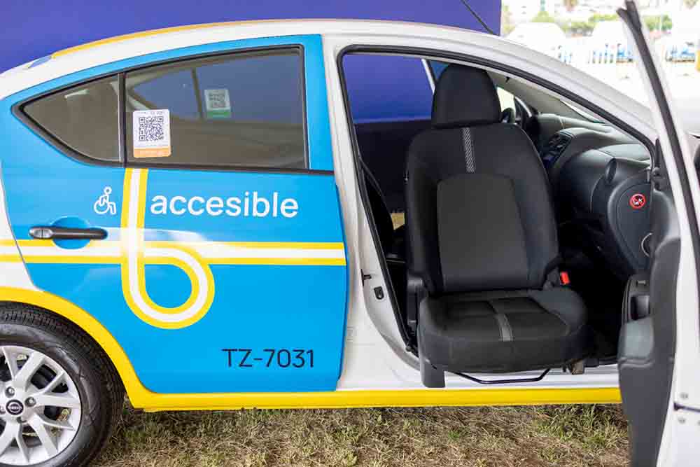 Querétaro impulsa movilidad con mil taxis nuevos